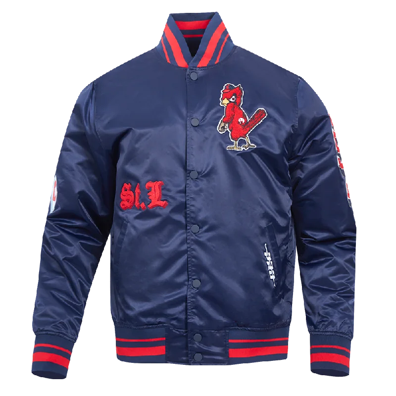 MLB ST. LOUIS CARDINALS OLD ENGLISH MEN'S RIB SATIN JACKET (MIDNIGHT NAVY/RED/MIDNIGHT NAVY)