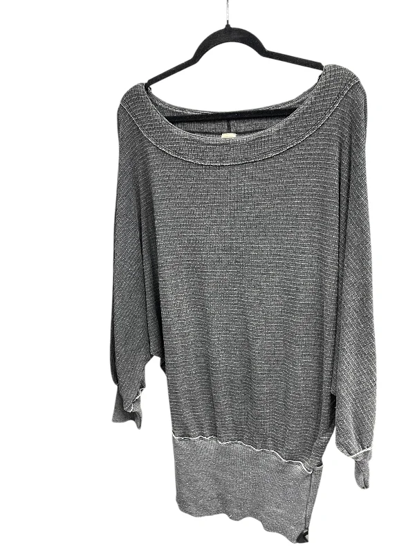 Top Long Sleeve By We The Free In Grey, Size: M